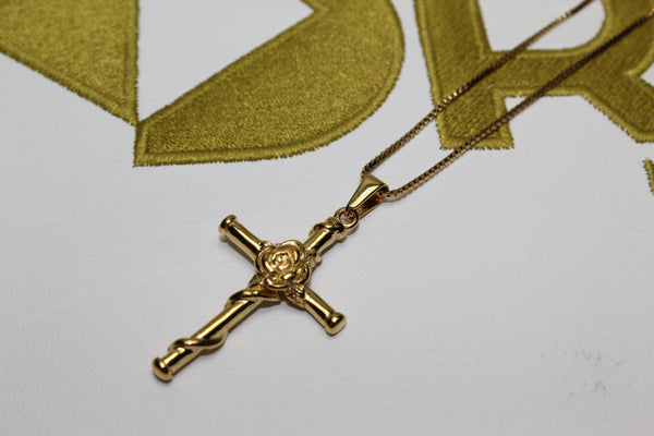 Cross Essential Chain - Gold