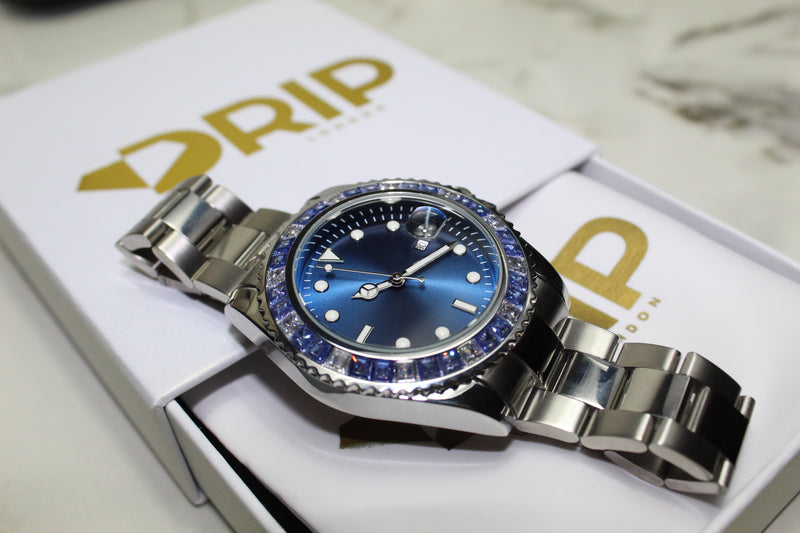 Quartz 41mm Watch - Silver or Blue - Diamond Bezel - Unisex - One Size